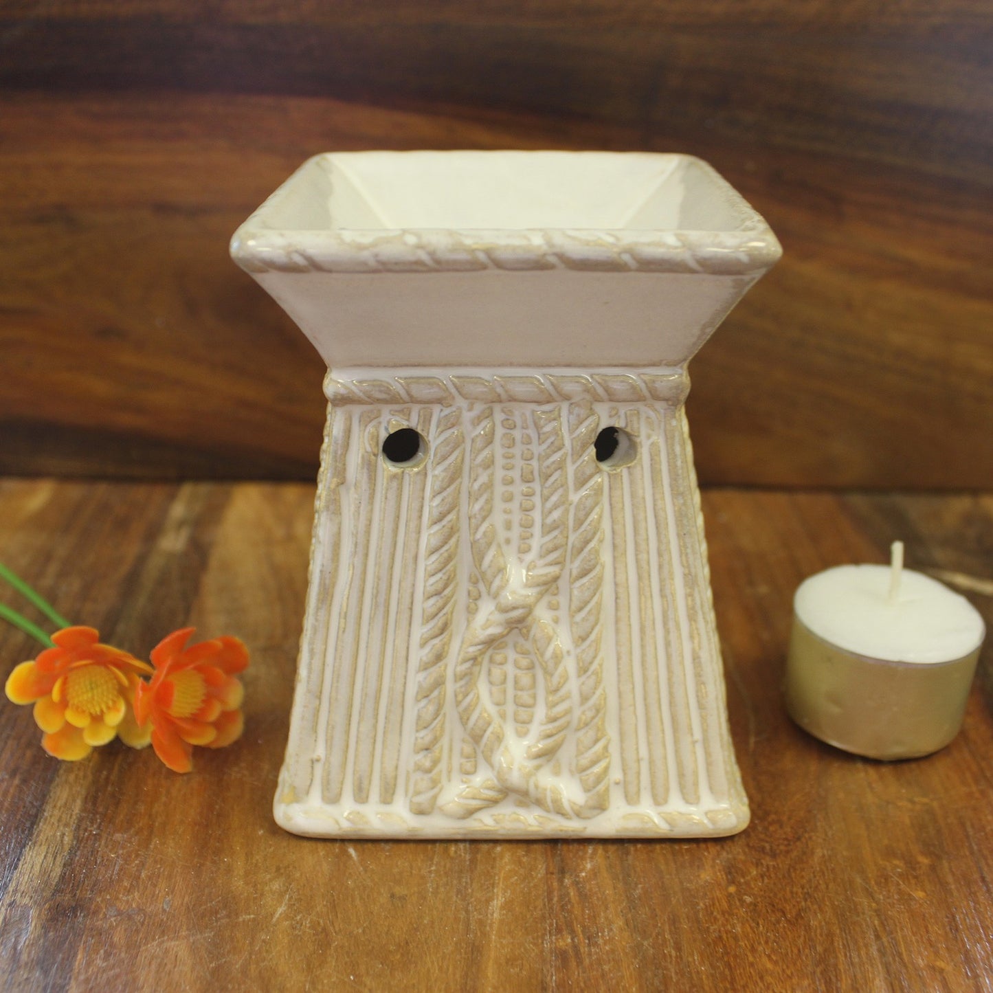 Ceramic Oil Burner - Venetian Square Rope Design - White