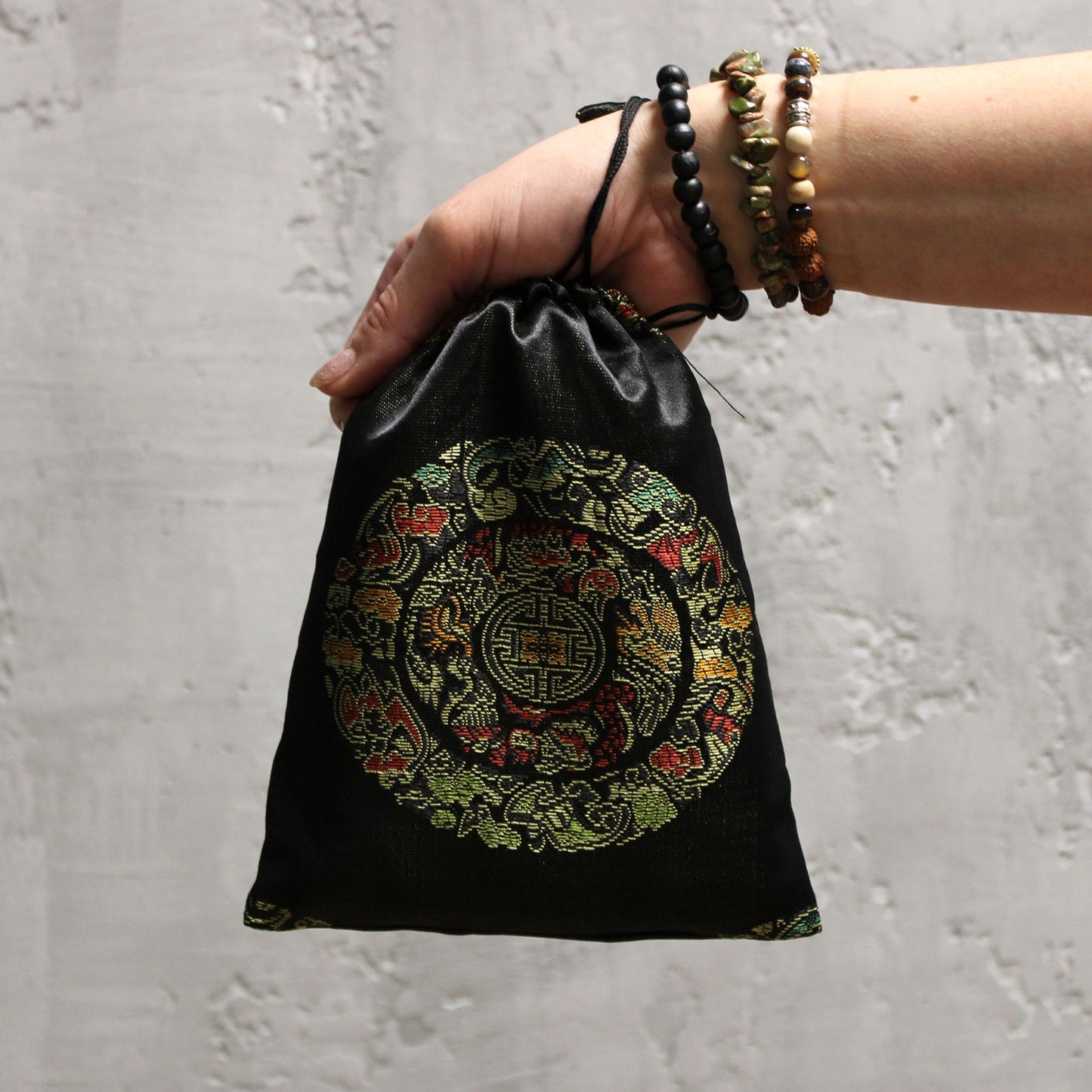 Tibetan Singing Bowl Set - 679hz - 9cm - With Om Design