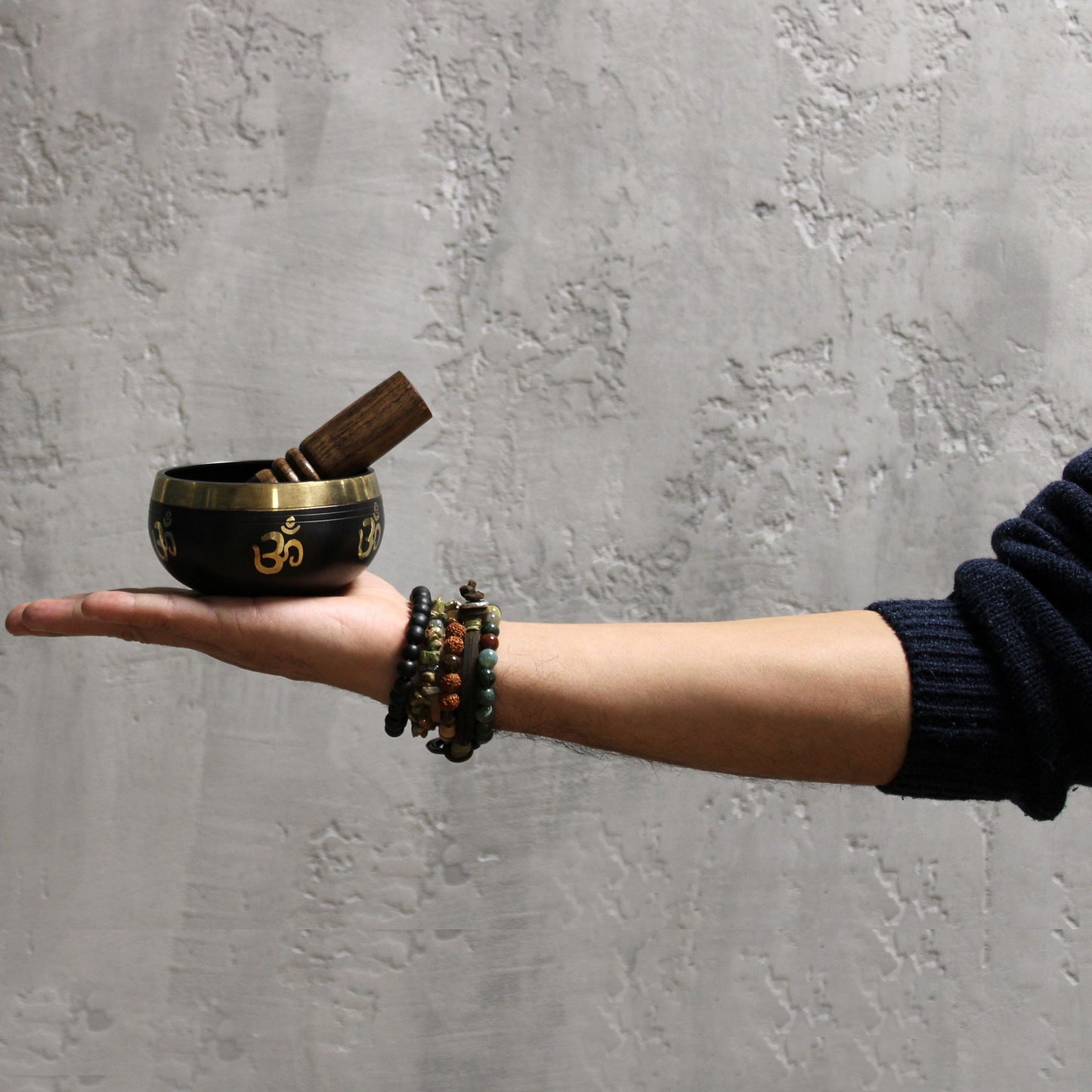 Tibetan Singing Bowl Set - 679hz - 9cm - With Om Design